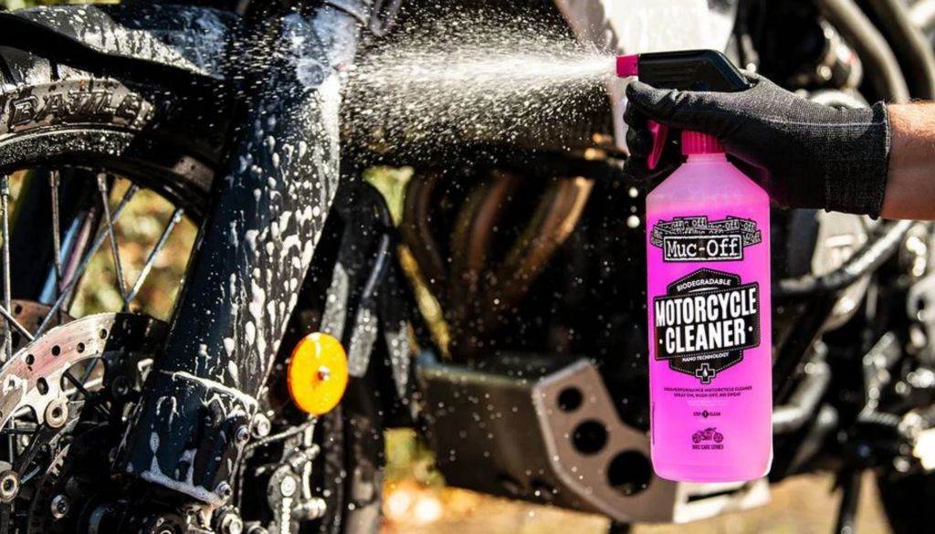 Slika Biorazgradivo sredstvo za čišćenje motocikla sa sprejem Muc-Off Nano Tech Moto 664-CTJ, 1 L